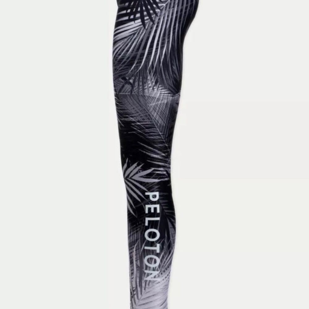 Peloton x WITH Palms Noir leggings